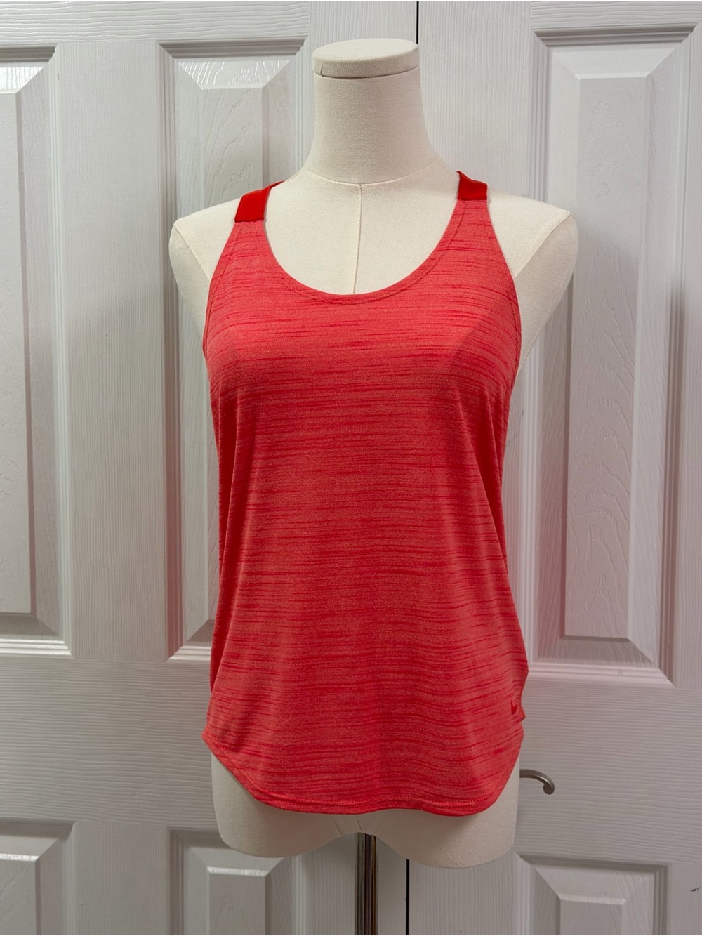 Nike Dri-FIT Women’s XS Coral Red Racerback Athletic Tank Top